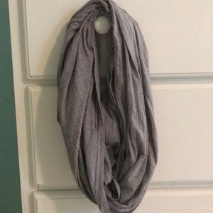 IVVIVA SCARF